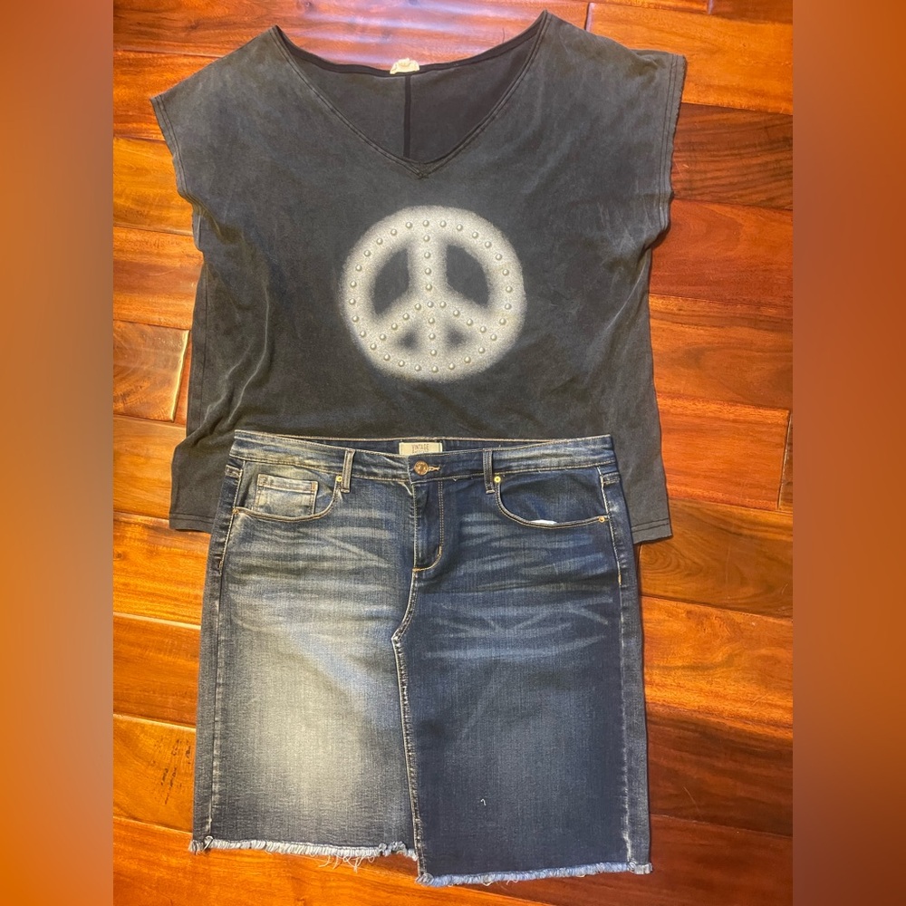 Women's Black Peace Sign Top